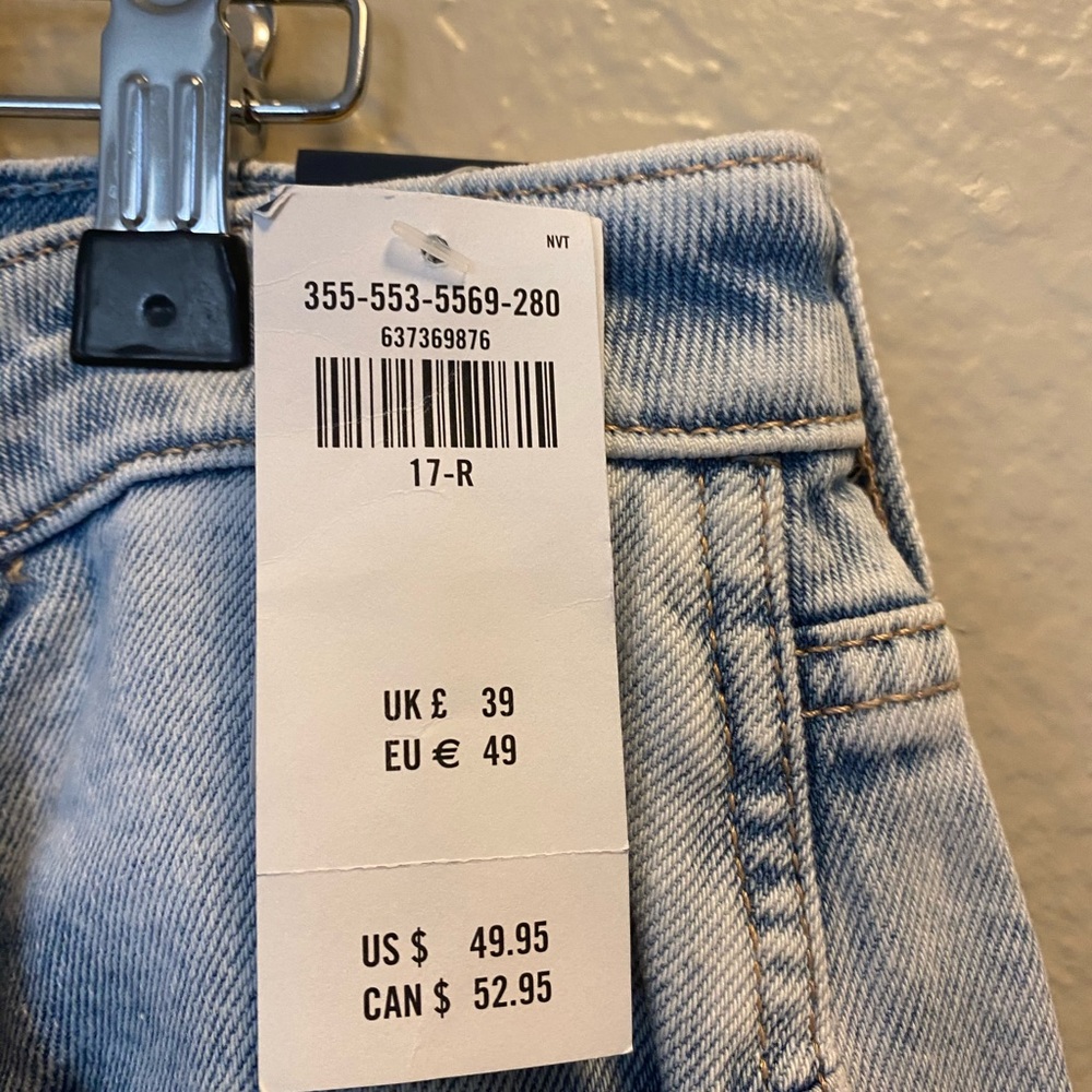 High Rise Mom Jeans - Hollister